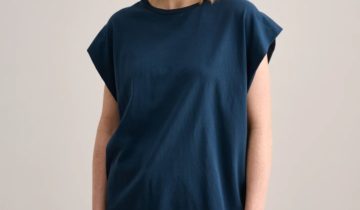 CAMISETA  COLOR AZUL BEELEROSE