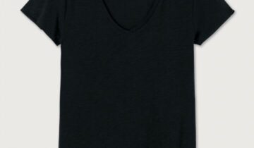 CAMISETA  COLOR NEGRO AMERICAN VINTAGE